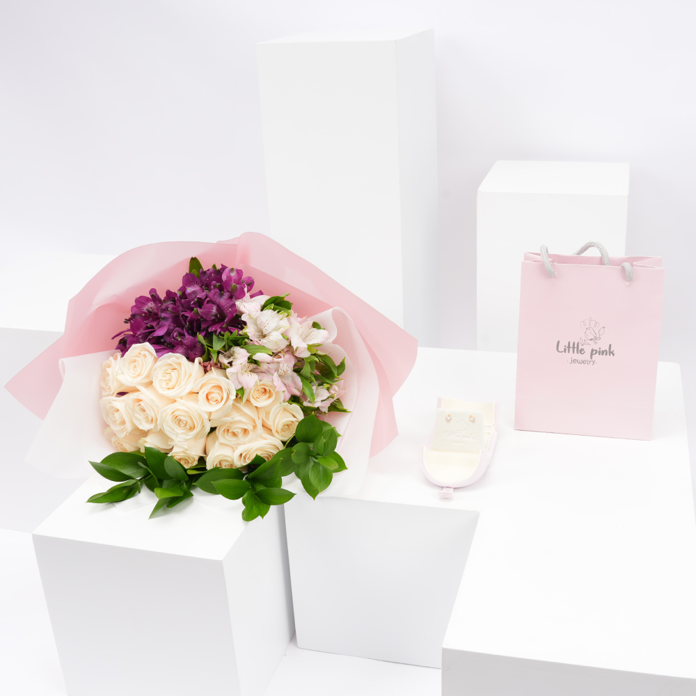 أقراط اليونيكورن الذهب للمولودة من ليتل بينك للمجوهرات | زهور الفرح