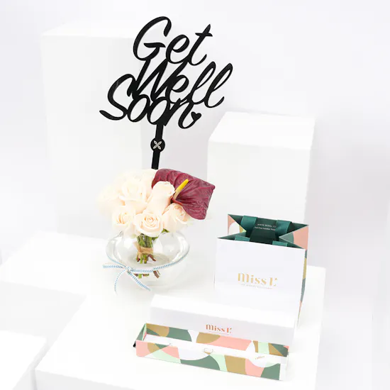Miss L by L'azurde The Heart Necklace | Roses Get Well Soon