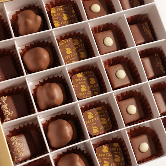 Abucci Black and Gold Chocolate Box | The Language of Love Roses Vase