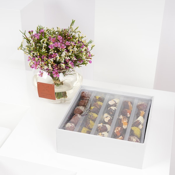 Tomoor Alula Stuffed Dates Box Floral Vase Floward Riyadh