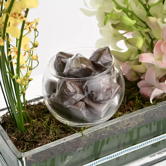 Chocolate | Delicate Wedding Blooms