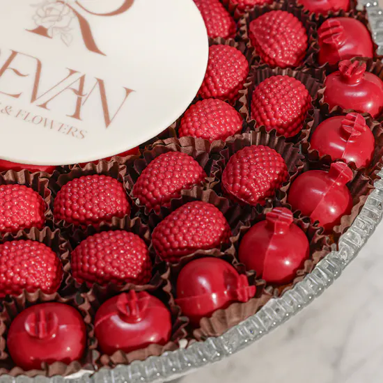 Revan Pomegrand Chocolate Crystal Stand