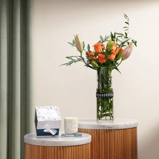 Floward Lilies Candle | Orange Rose