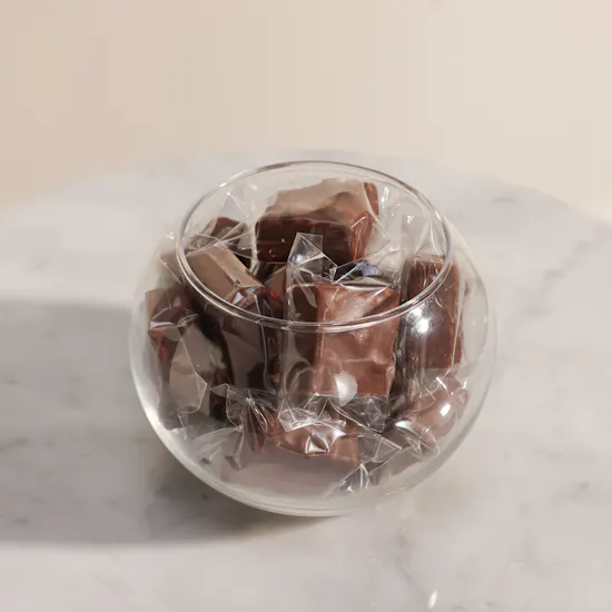 Floward Milk Hazelnut Roche Chocolate Vase | 15 Pieces