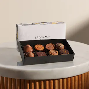 Läderach Assorted Praline Box | 8 Pieces Läderach Assorted Praline Box | 8 Pieces