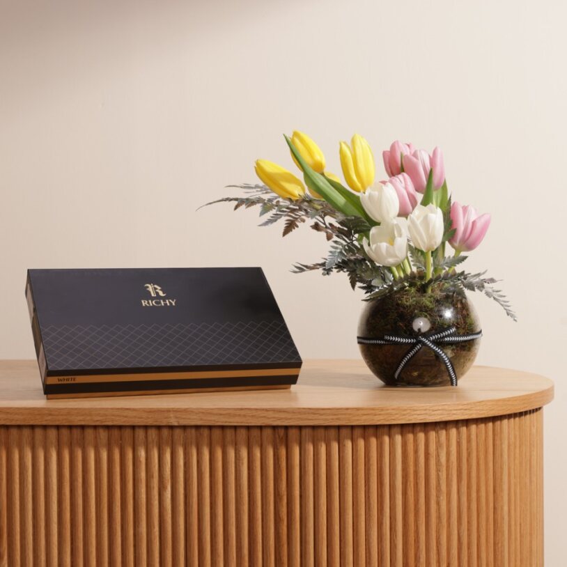 طقم هدايا للرجال من ريتشي | فازة زهور