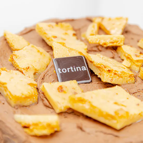 Tortina Honeycomb Cake | Happy Birthday Roses