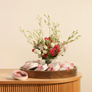 10 Bostani Rose Chocolates Box &  Garden Flowers