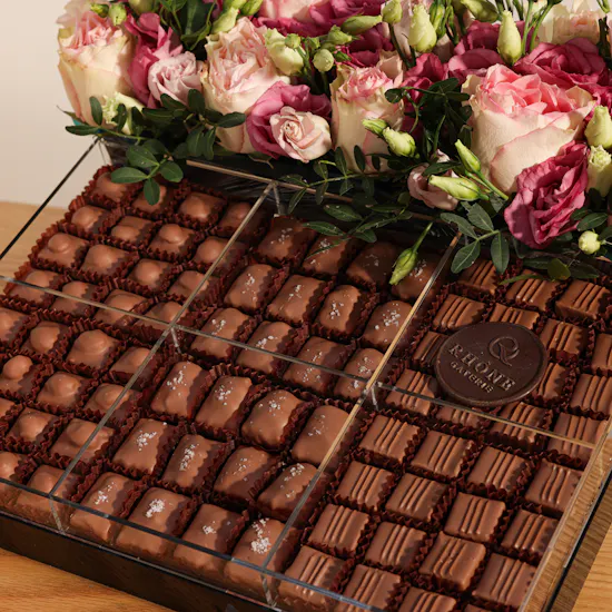 Rhône Congratulations Chocolate Tray | Elegant Flowers
