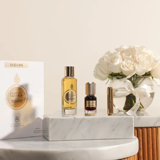 Abdul Samad Al Qurashi Crassna Sioufi Agarwood Set | Serene White Roses Vase