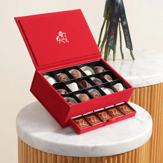 Godiva Small Royal Chocolate Box | Quiet Red Flower