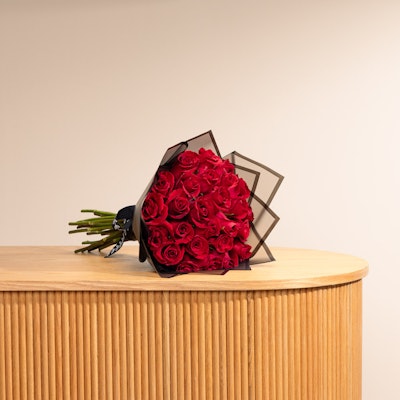 Red Love Bouquet | Black Wrap