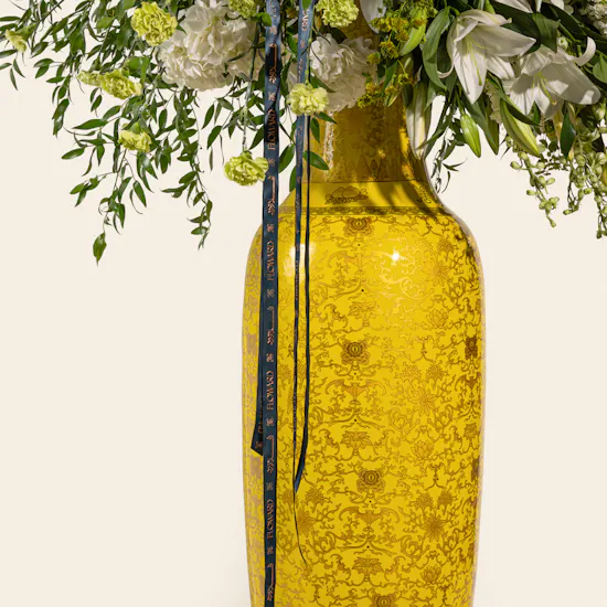 Imposing Golden Grace Flower Vase