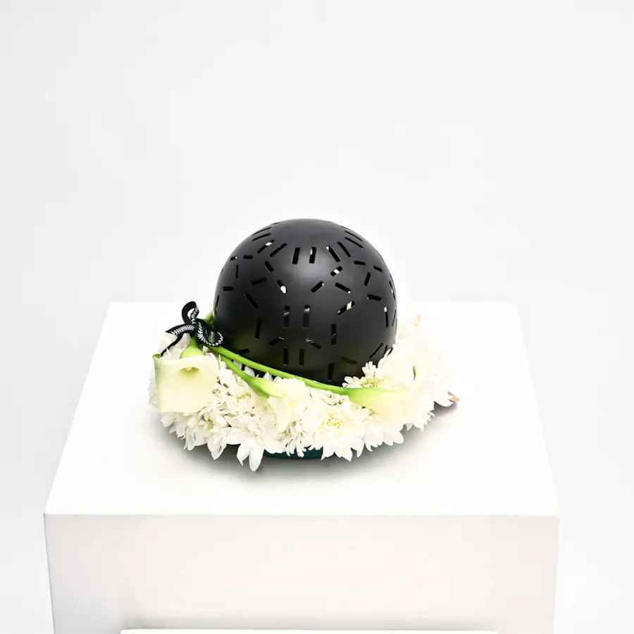 Blends Black Incense Burner with Blooms   1