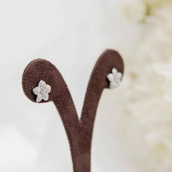 Felizmoda Silver Flower Earrings | White Chrysanthemums