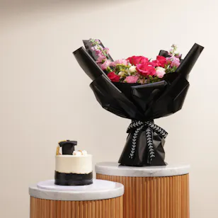 Sweetylicious Graduation Korean Cake | Blossoming Blooms