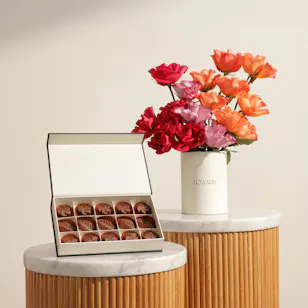 Floward Small Chocolate Box | Garden of Wonders Flowers