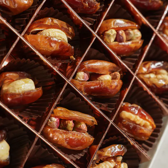 Floward Medium Stuffed Dates Box