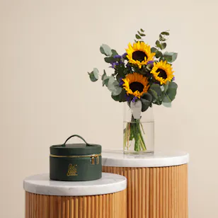 Feel Good Tea Green Leather Tea Box | Sunflower Vase Feel Good Tea Green Leather Tea Box | Sunflower Vase