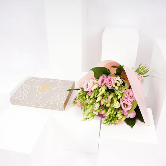 Levo Chocolate Small Box |Alstromeria Bouquet
