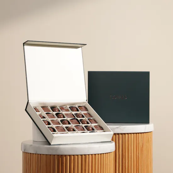 Floward Medium Chocolate Box