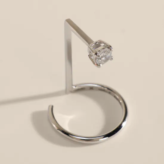 Floward Floating Diamond Nail Ring
