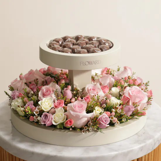 Floward Chocolates and Flowers Sweetness Tray