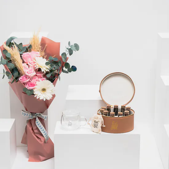 Feel Good Tea Camel Leather Tea Box | Delightful Bouquet
