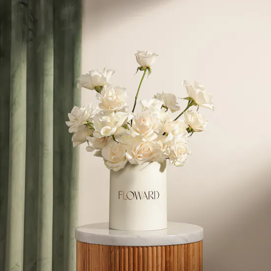 Charming White Rose Box