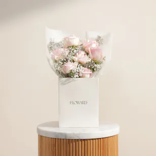 Delicate Nina Pink Roses Bouquet Delicate Nina Pink Roses Bouquet