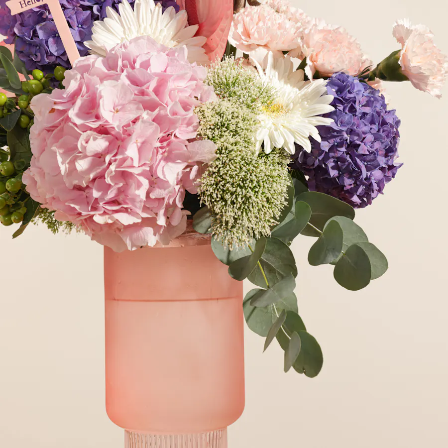 [USED IN AUTOMATION] Newborn Vibrant Flower Vase 3