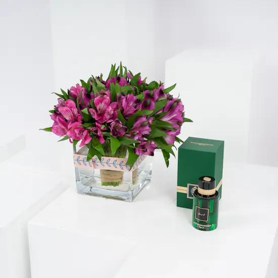 Saad Bashamakh 1\4 Tolah Dehn Oud Nepali | Alstroemeria