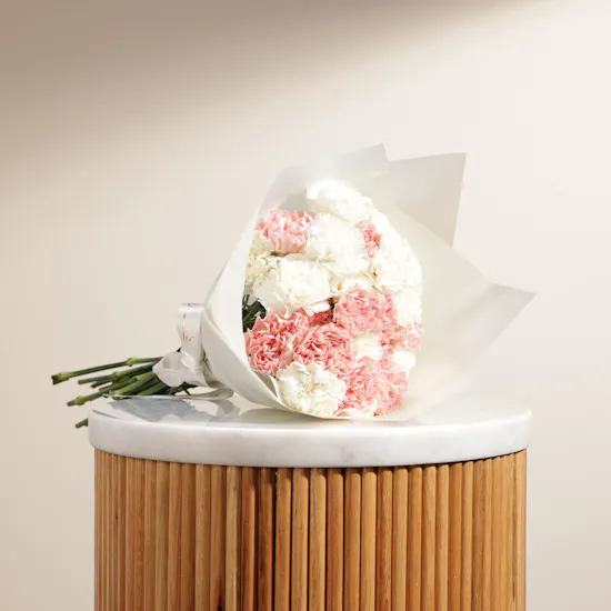 Crumbles Candle Cake | Carnation Bouquet