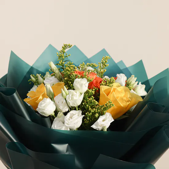 Sweet Atelier Delicious Cake | Vibrant Flowers Bouquet