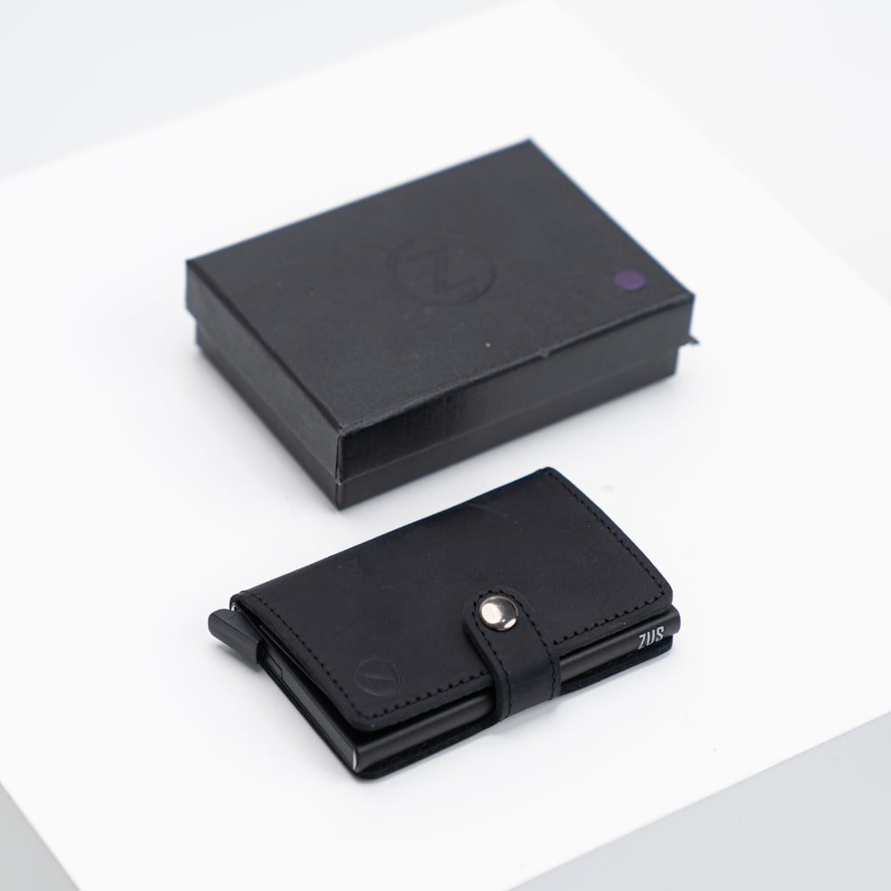 Zus Black Leather Wallet