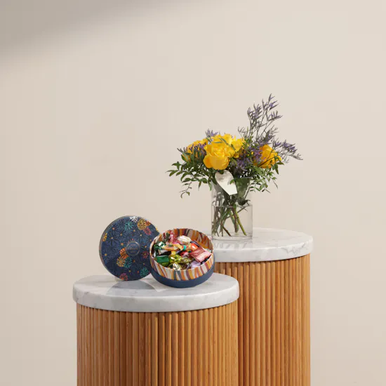 Venchi Murrine Small Assorted Chocolate Hamper | Shinny Flower Vase