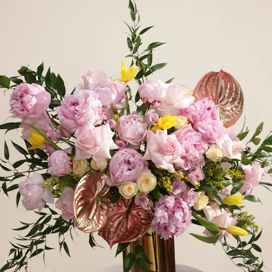 Royal Golden Blush Flower Vase