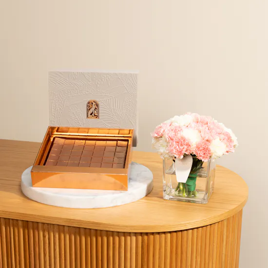 Fahda Classic Caramel Big Box | Pink Flowers