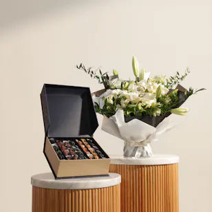 Nua Signature Dates Gifting Box | Stunning Flowers Bouquet 