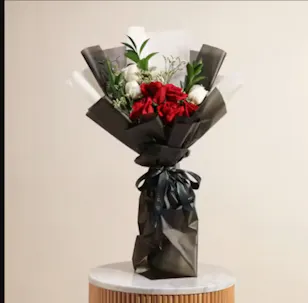 70 Red Baby Roses Hand Bouquet IV