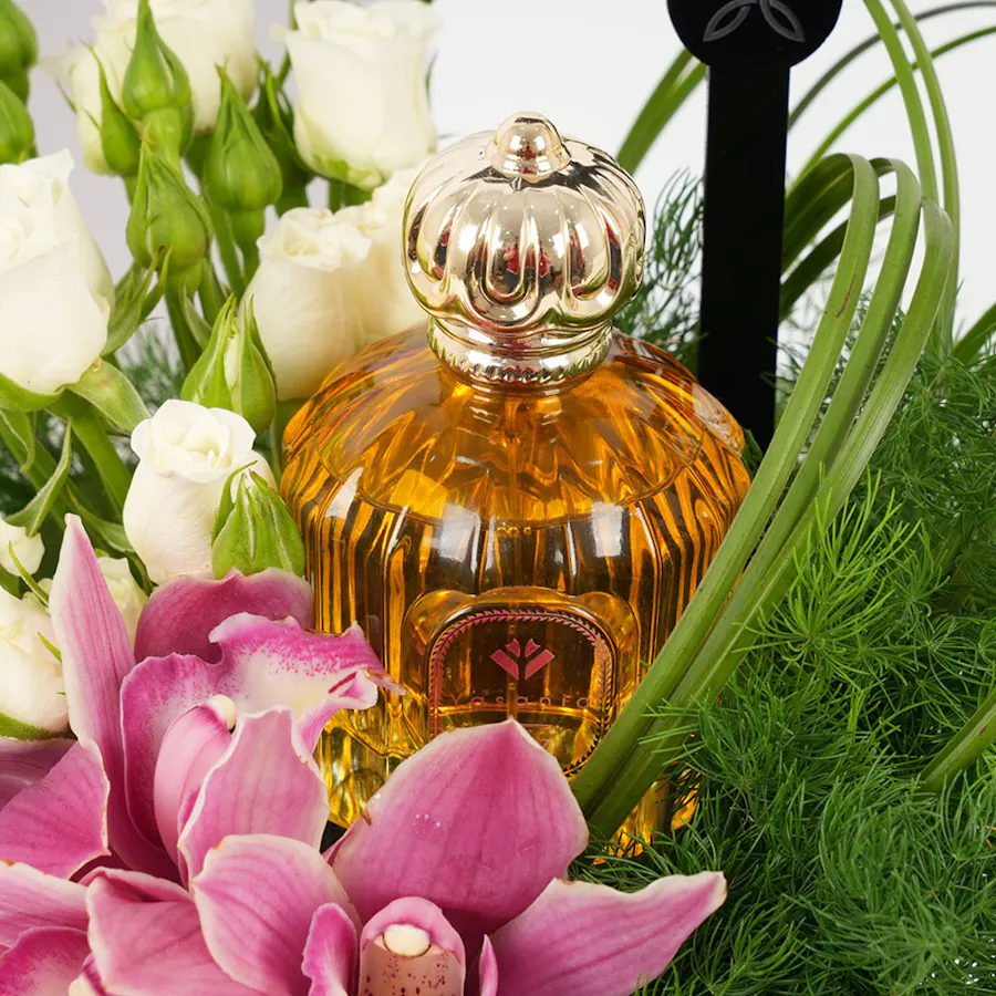 عطر توباز من ياسانيا | مزهرية الحب 3