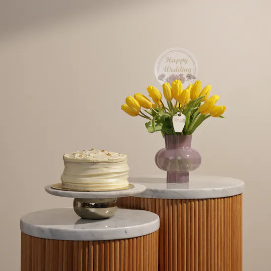 Sucre De Nada Vanilla Cake | Cheerful Wedding Congrats Flowers Vase