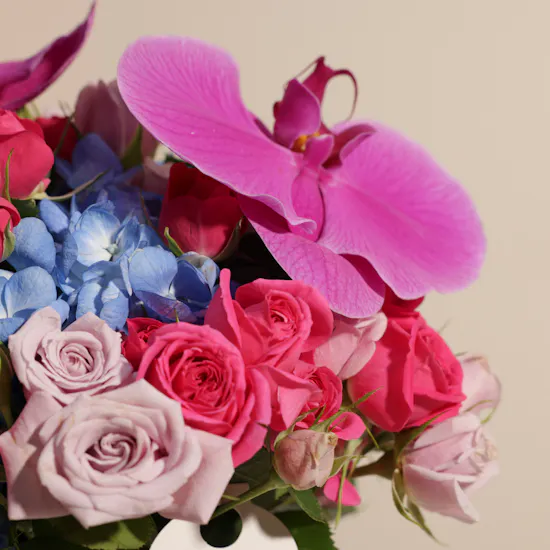 Charming Flowers Vase