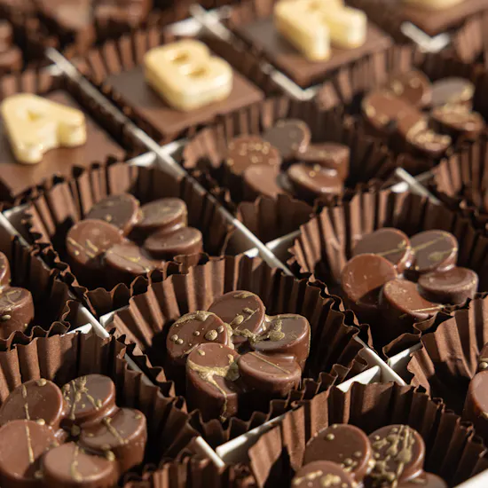 Floward Congratulation Medium Chocolate Box