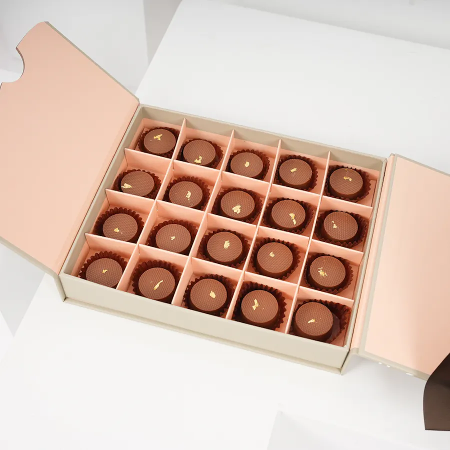Floward Caramel Chocolate Box | Baby Roses  5