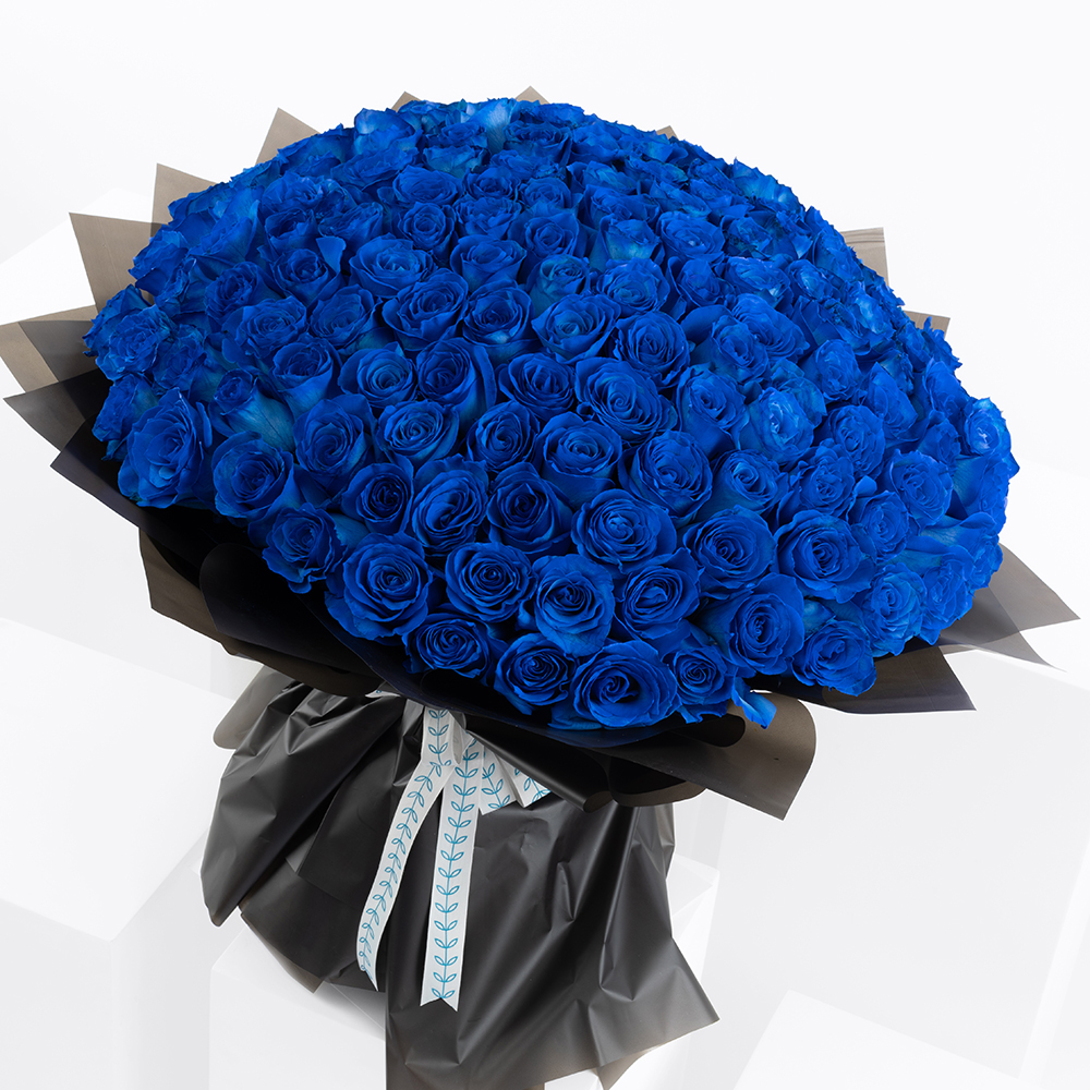 150 Blue Roses | Black Wrap