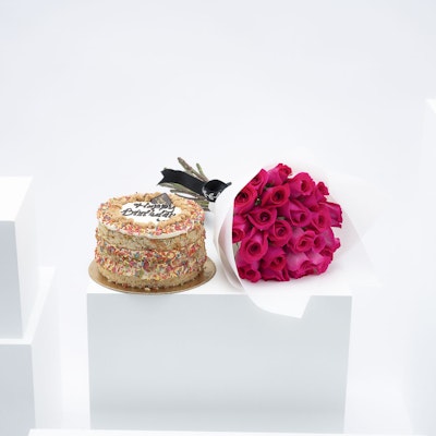 Sucre De Nada Vanilla Birthday Cake | Roses Bouquet