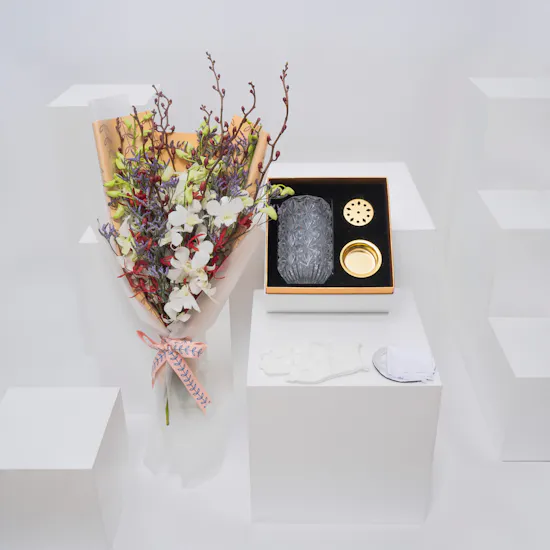 Ibrahim Alqurashi Gems Crystal Mabkhara | Stunning Flowers