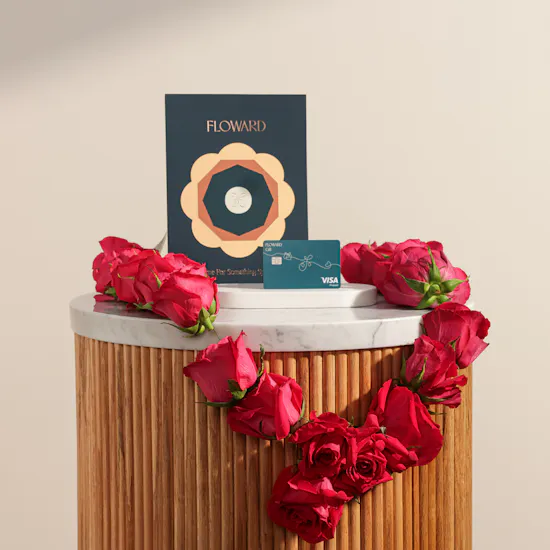 Floward 50 KWD Card | Fuchsia Rose Graduation Lei