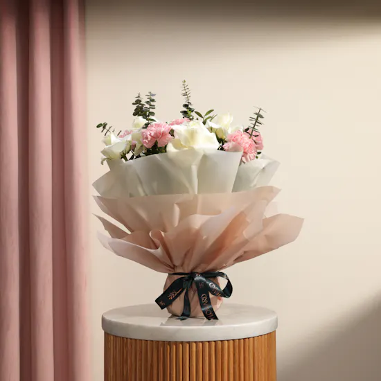 Blissful Elegant Flowers Bouquet